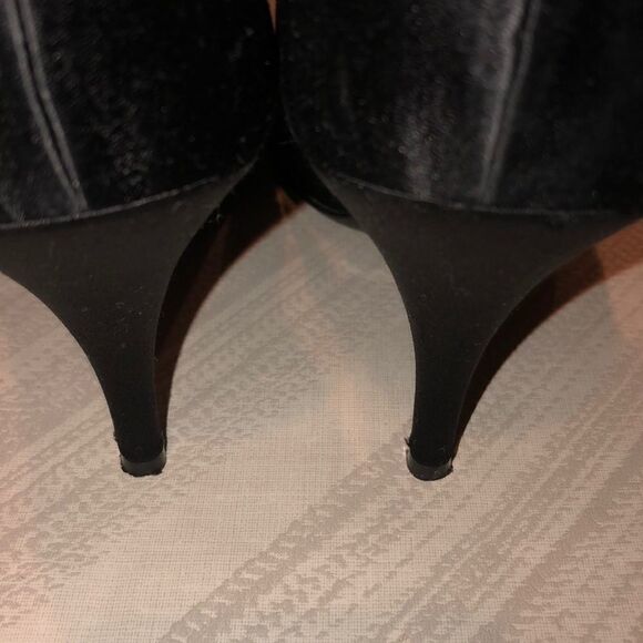 Marc Jacobs Black Satin Open Toe Heels with Rhinestone Bow Size 9 - Picture 5 of 8